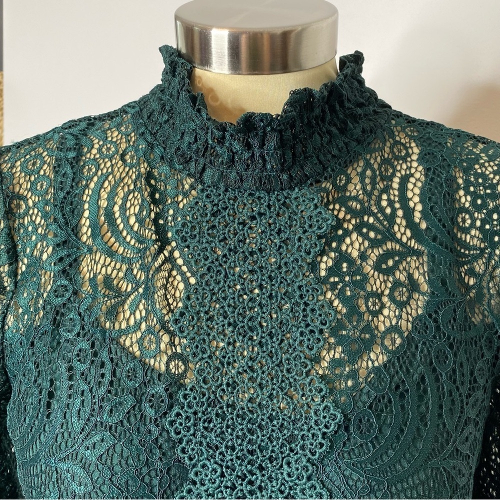 Cable & Gauge Green Lace Blouse